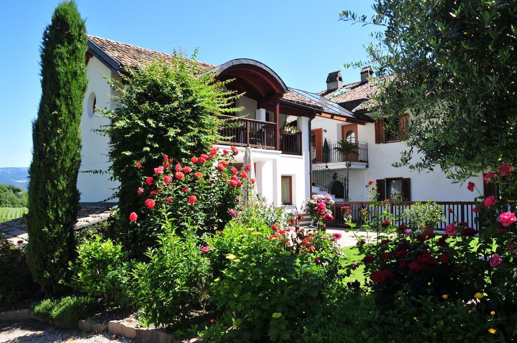 Weingut Weidlhof - Suite & Breakfast - Vacation For Wine Lovers Калдаро Екстериор снимка
