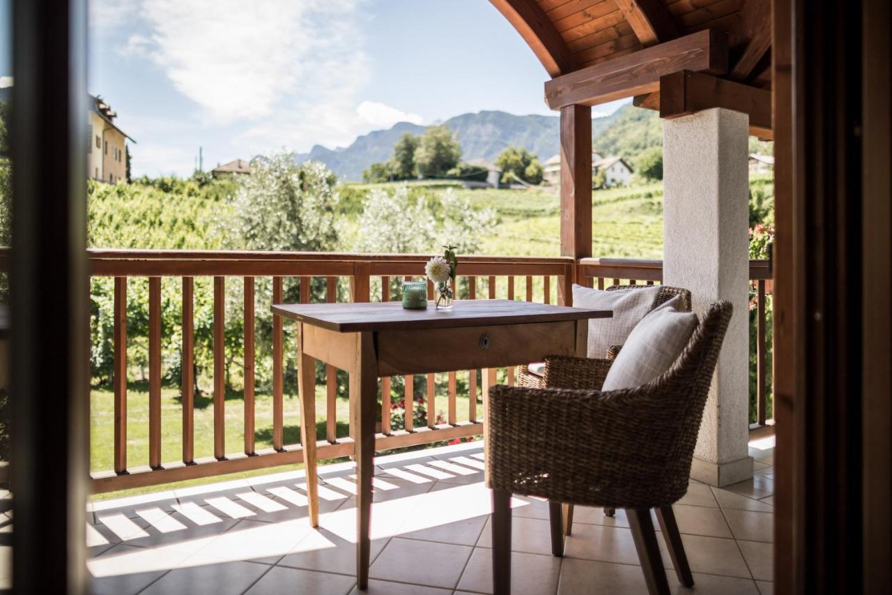 Weingut Weidlhof - Suite & Breakfast - Vacation For Wine Lovers Калдаро Екстериор снимка